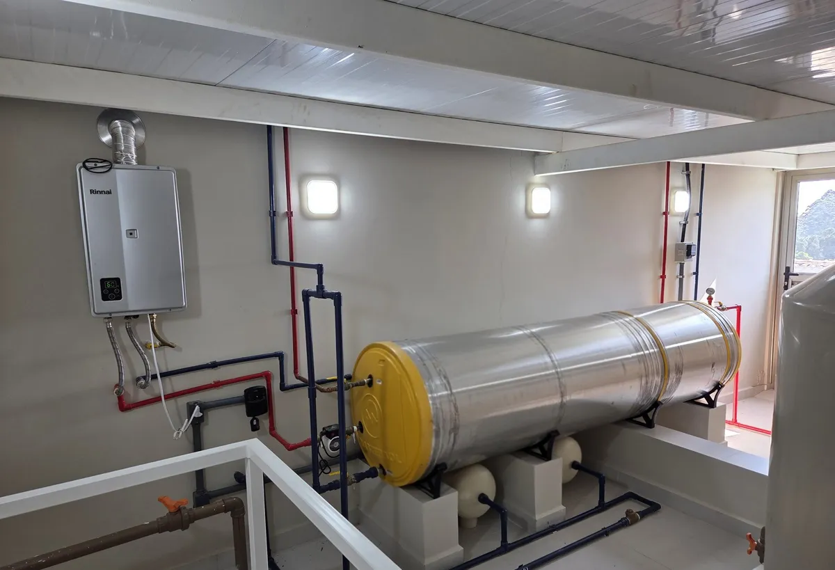 Boiler inox e aquecedor Rinnai instalados pela nossa equipe